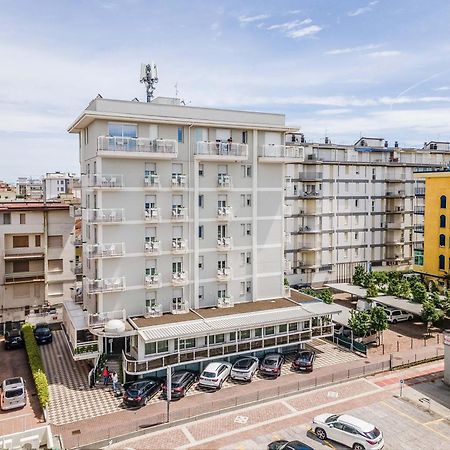 לידו די ג'סולו Hotel Gardenia מראה חיצוני תמונה