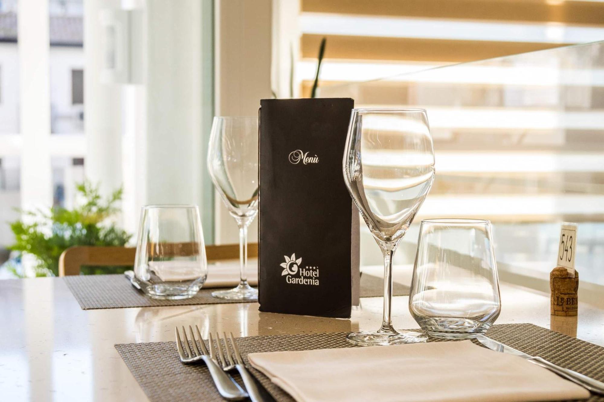 לידו די ג'סולו Hotel Gardenia מראה חיצוני תמונה