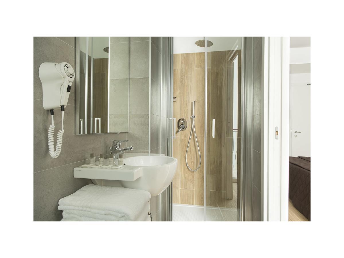 לידו די ג'סולו Hotel Gardenia מראה חיצוני תמונה